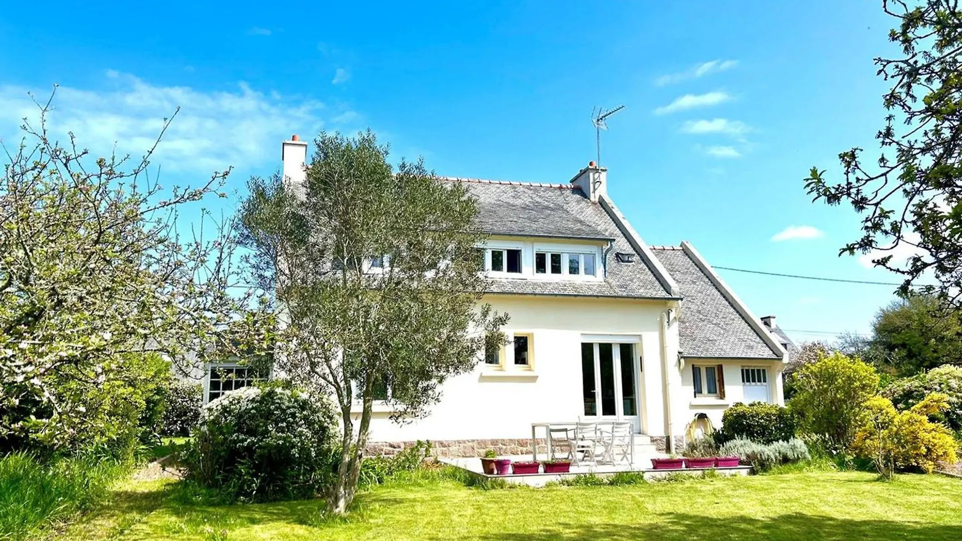 Charmante Maison Renovee A Trebeurden Avec Jardin Clos, Terrasse Et Parking, A 1Km De La Mer - Fr-1-368-423 Holiday home